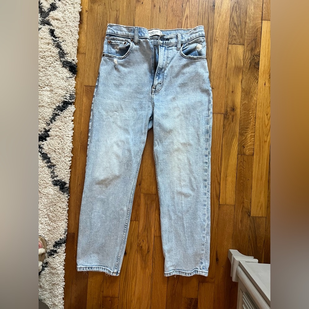 Abercrombie and Finch mom jeans